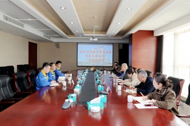 嘉兴市司法局党委委员、副局长蔡加龙一行莅临888集团纸业调研指导