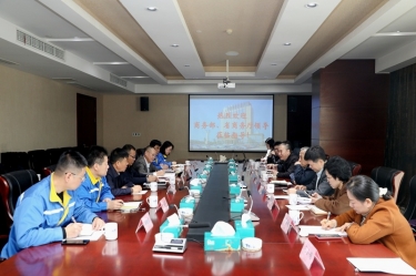 商务部驻杭特办特派员刘福学携浙江省商务厅党组成员、总经济师朱军一行莅临888集团纸业考察调研
